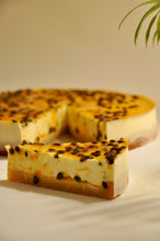 Cargar imagen en el visor de la galería, CHEESECAKE DE MARACUYA KETO