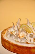 Cargar imagen en el visor de la galería, PIE DE LIMON KETO CON MERENGUE SUIZO